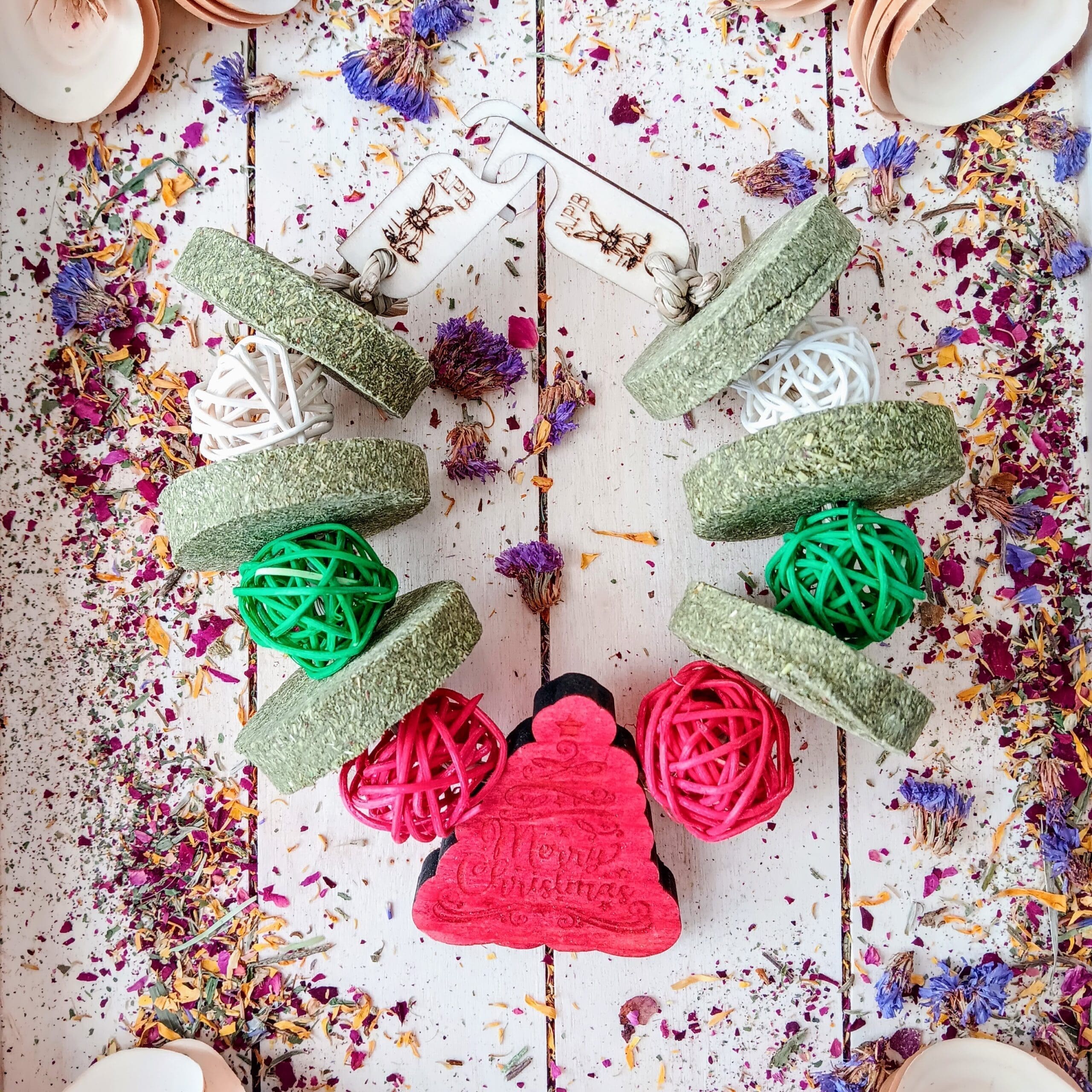 Christmas Timothy Hay and Rattan Ball Rabbit Hanging Cage Treats for Rabbit, Chinchilla, Hamster, Guinea Pig and Small Animals. - Image 7