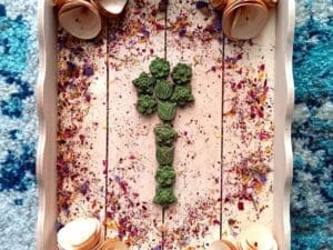 Timothy Hay Mini Stars and Flower Treats. A Delight for Rabbit, Chinchilla, Hamster, Guinea Pig and Small Animals.