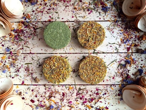 Round Floral Grass Cakes Treat for Rabbits, Gerbil, Hamster, Guinea Pig and Other Small Rodent