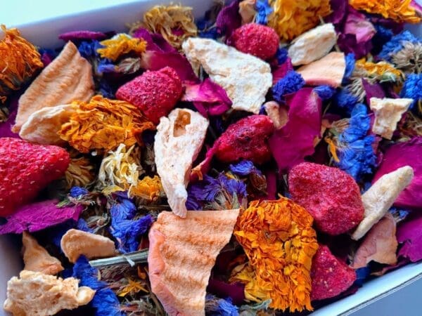 Forage Mix Toppings with Dried Fruit and Flowers Made Of Jasmine, Rose Petals, Marigold Calendula, Dandelion and Myosotis.