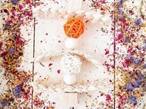 Hanging Cage Rattan, Woven Corn Leaves and Wood Cube Treat for Rabbit, Chinchilla, Hamster, Guinea Pig and Small Animals.