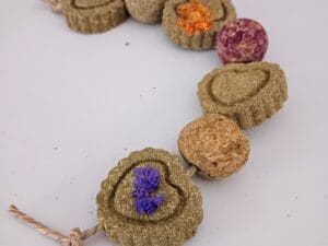 Timothy Hay Floral Grass Ball and Heart Cakes Chew Hanging Cage Treat For Rabbit, Chinchilla, Hamster, Guinea Pig Small Animal
